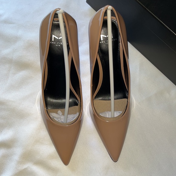 New! Marc Fisher LTD Everly Pointed Toe Pump Size 7 Tan NIB Retail $140 - Picture 3 of 14